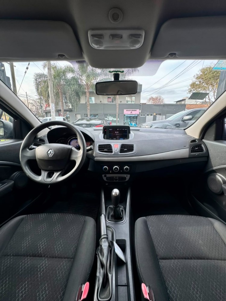 Renault FLUENCE 1.6 DYNAMIQUE — foto 12
